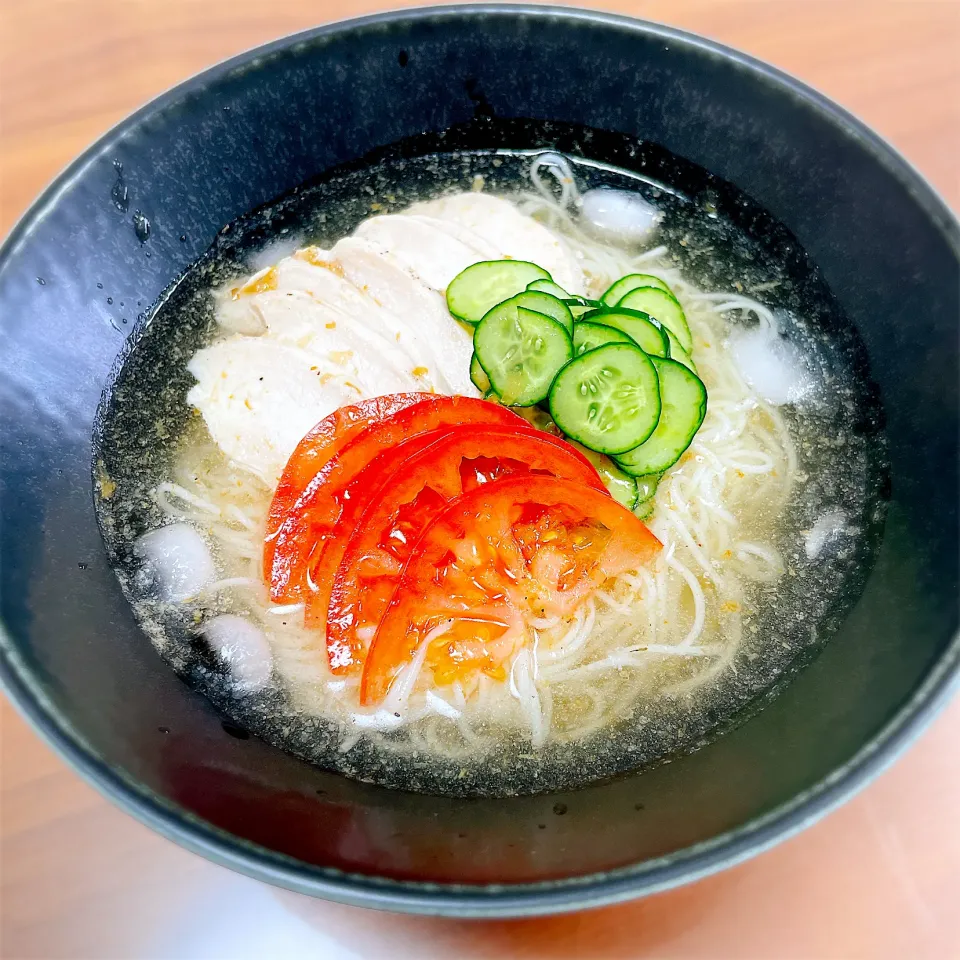 Snapdishの料理写真:冷やし鶏塩そうめん|teritamagoさん