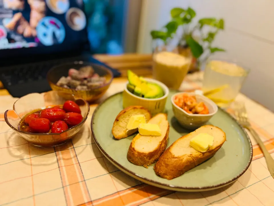 Snapdishの料理写真:Weekend Brunch|Zhen Zhenさん