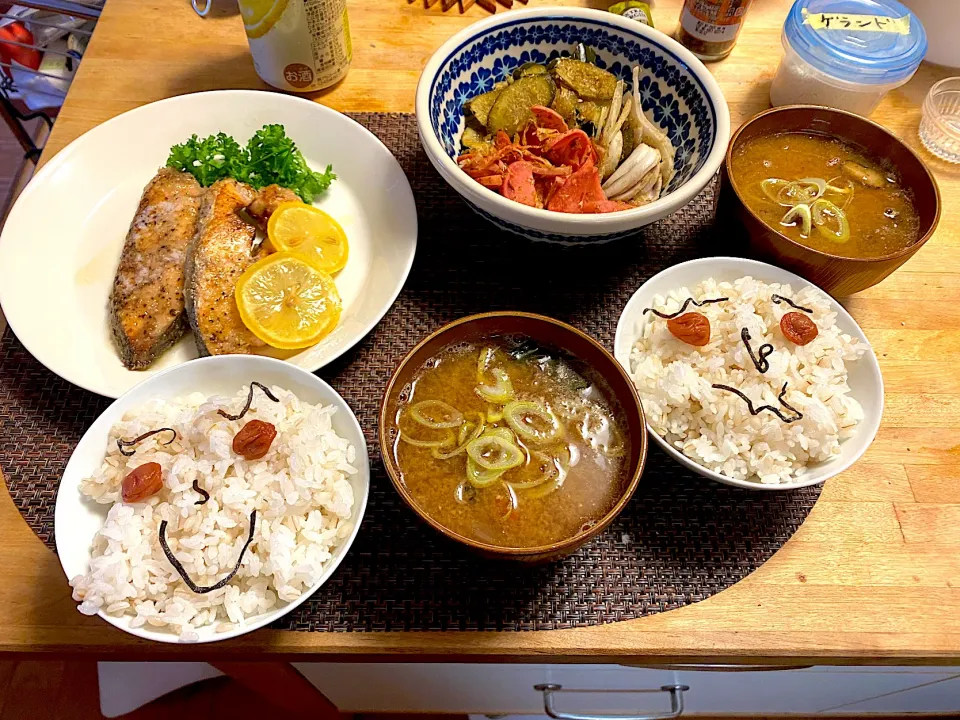 シャケのムニエル定食|しよたん@うさぎ職人さん