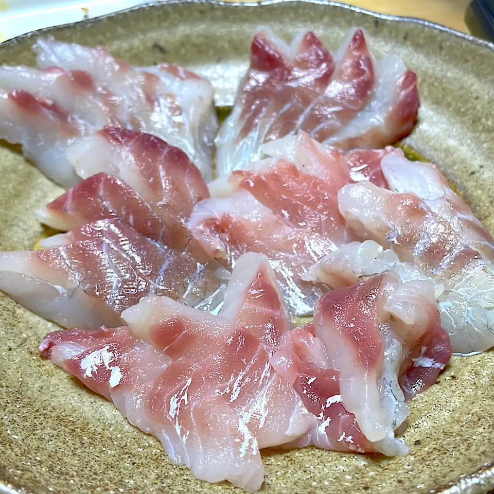 旦那様が釣った黒鯛の刺身|abekoさん