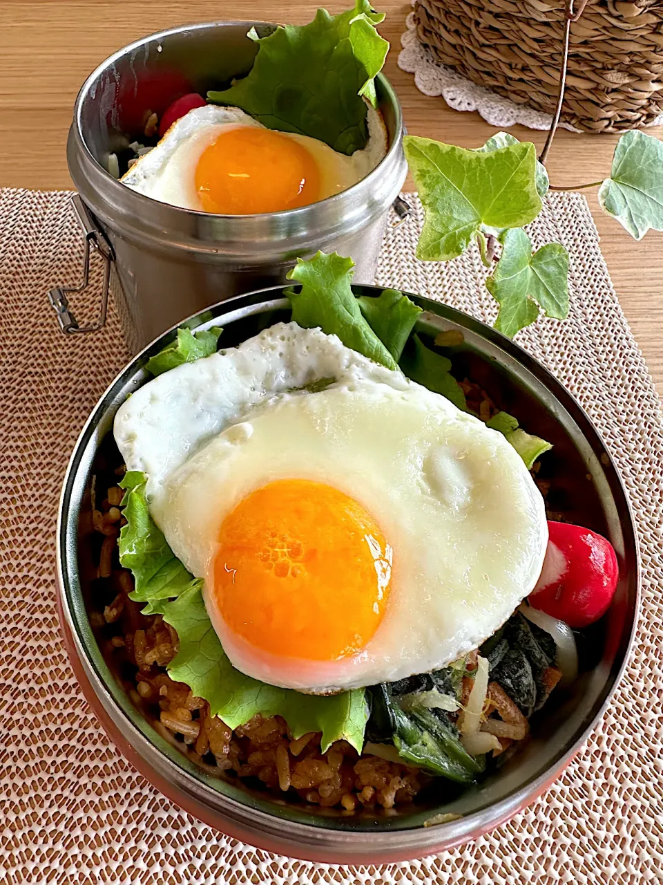 そば飯目玉焼き🍳のっけ弁当|MOMO-chan☻さん