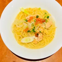 Snapdishの料理写真:鮭といくら塩麹パスタ|XMP8さん