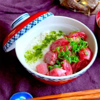 Snapdishの料理写真:本まぐろ山かけ丼|くろねこじったん‍さん