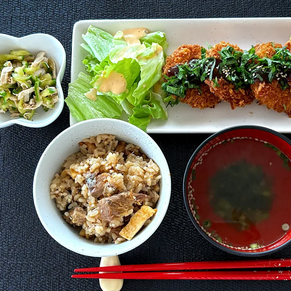 サバ缶ご飯・ヒレカツ・きゅうりとささみの酢の物|まよこ's kitchenさん