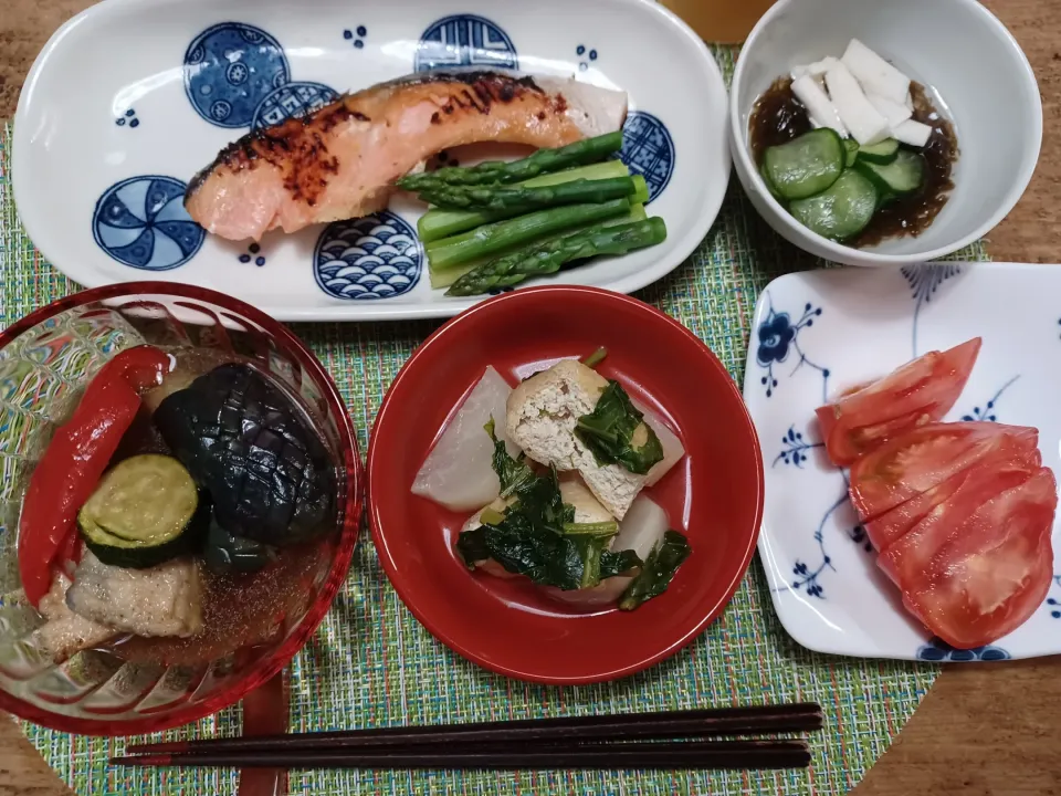 Snapdishの料理写真:梅雨入り前の初夏っぽい夕食|ぱいんてーるさん