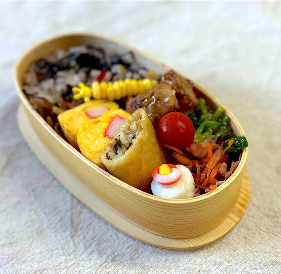 お弁当に椿の花|かっちゃん杉さん