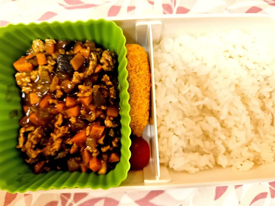 キーマカレーライス❤️旦那さんお弁当❤️|かおるcitronさん