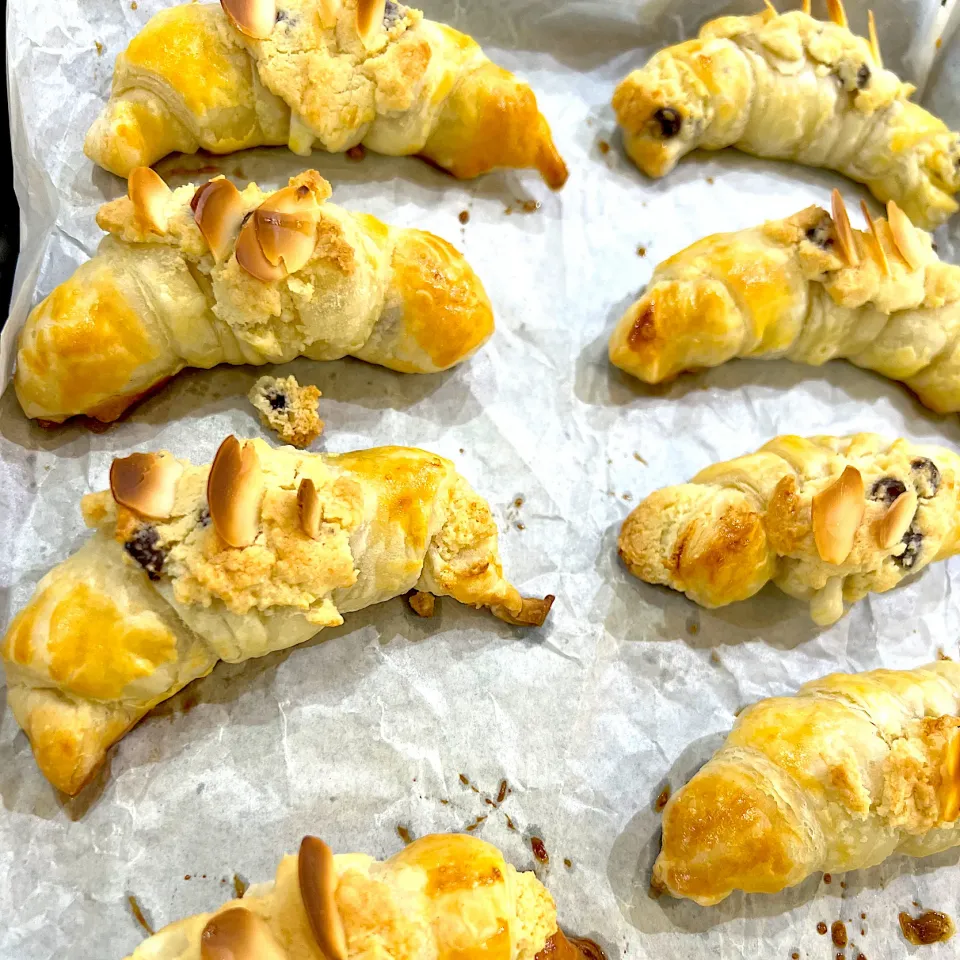 Snapdishの料理写真:クッキークロワッサン🍪🥐|こりなさん