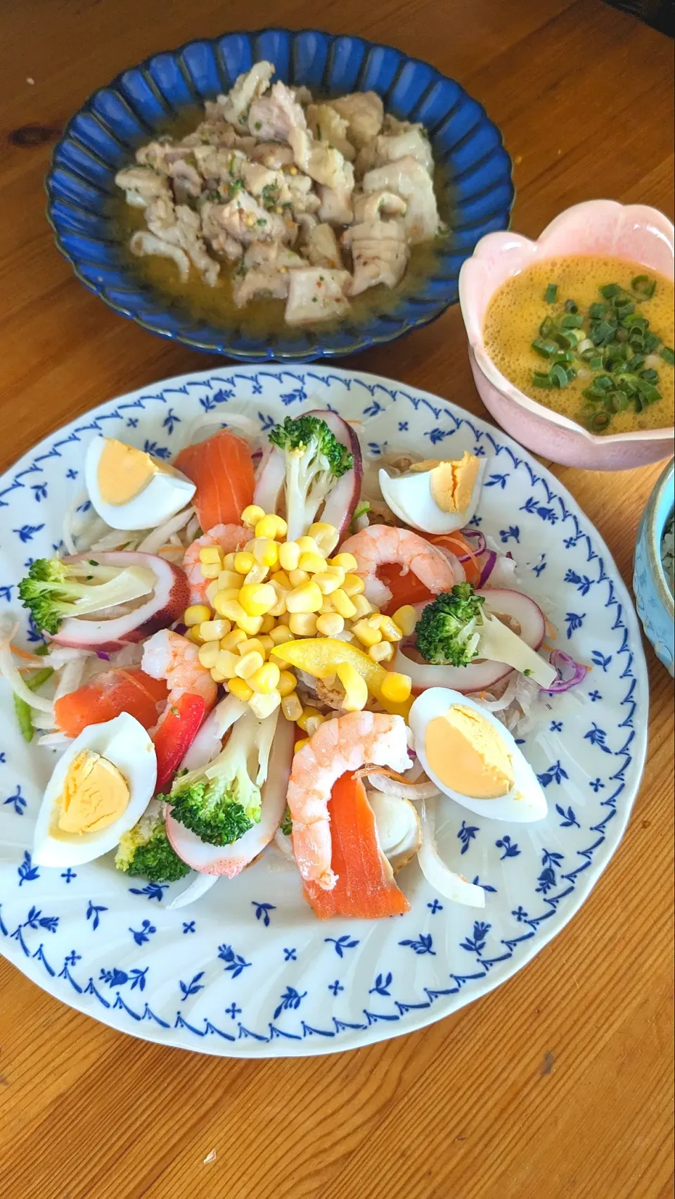 朝ごはん🥢海鮮サラダ🥗|まゆめろさん