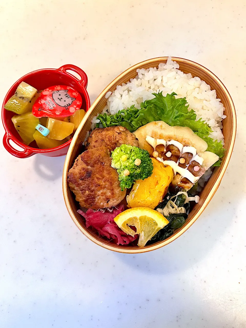 お好み焼きと鶏つくね弁当|ステラさん