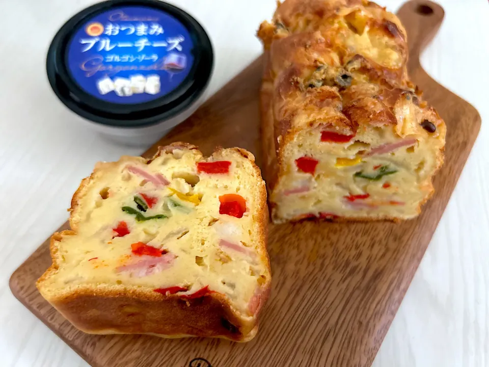 Snapdishの料理写真:こずりんさんの料理 おつまみブルーチーズでカラフル野菜のケークサレ|こずりんさん