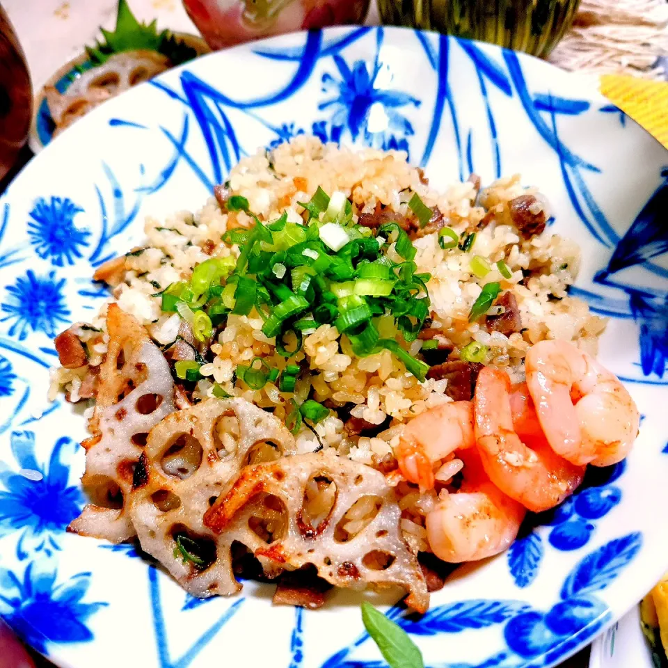 前日の焼き肉の残りリメイク炒めご飯|粉雪くるみさん