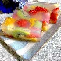 Snapdishの料理写真:フルーツ寒天🍓🥝🍊🍍