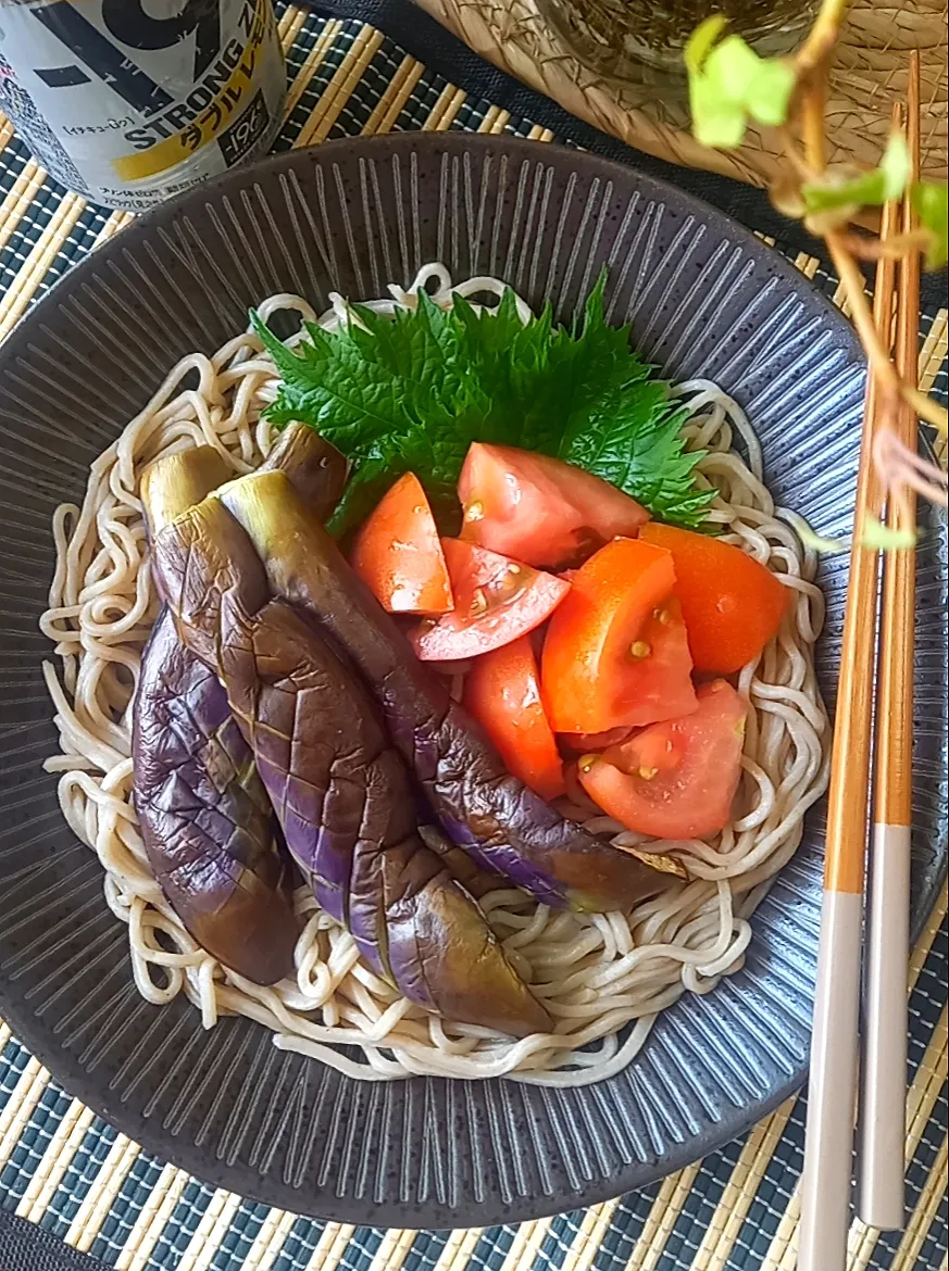 焼きびたし茄子とﾄﾏﾄのぶっかけ蕎麦|まりおさん