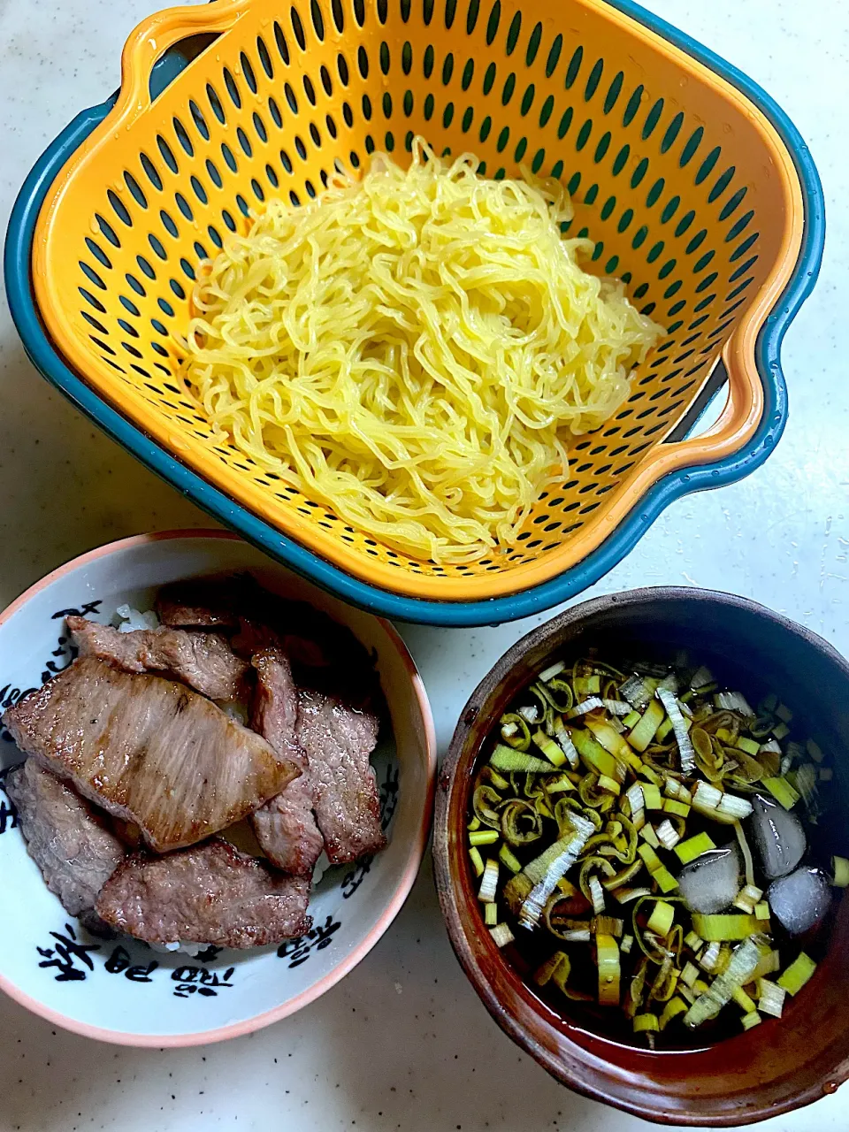 ざるラーメンとミニ焼肉丼|こっぷさん