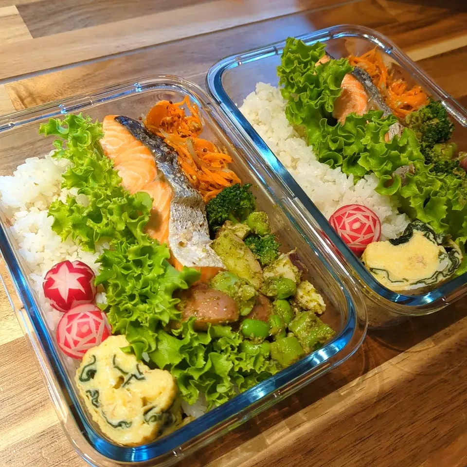 Snapdishの料理写真:塩焼きサーモン弁当🐟|Topiさん