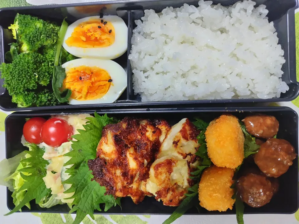 息子のお弁当です🍀頑張ってね🥰|rikako♪。.:＊さん