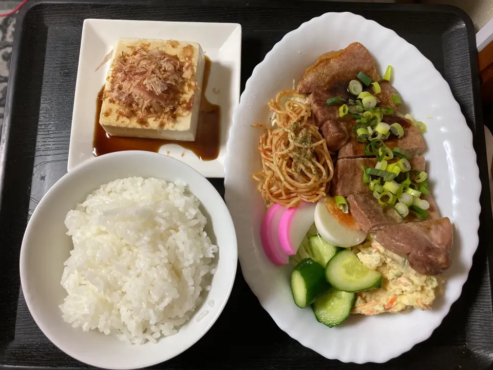 Snapdishの料理写真:トースターで網焼で脂質カット！豚ロース|まちゃさん