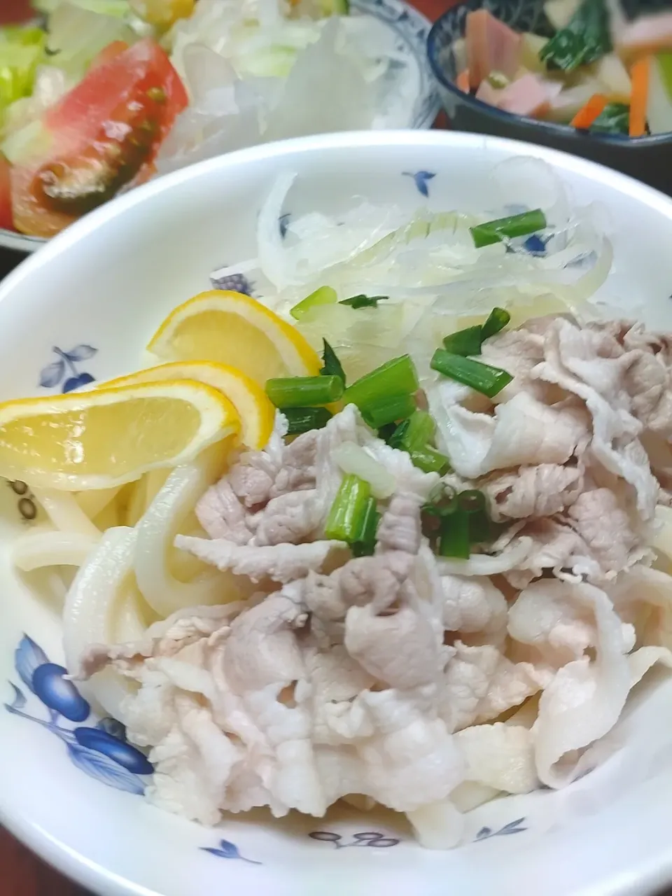 豚しゃぶ冷やしうどん
サラダ|しゅがーさん