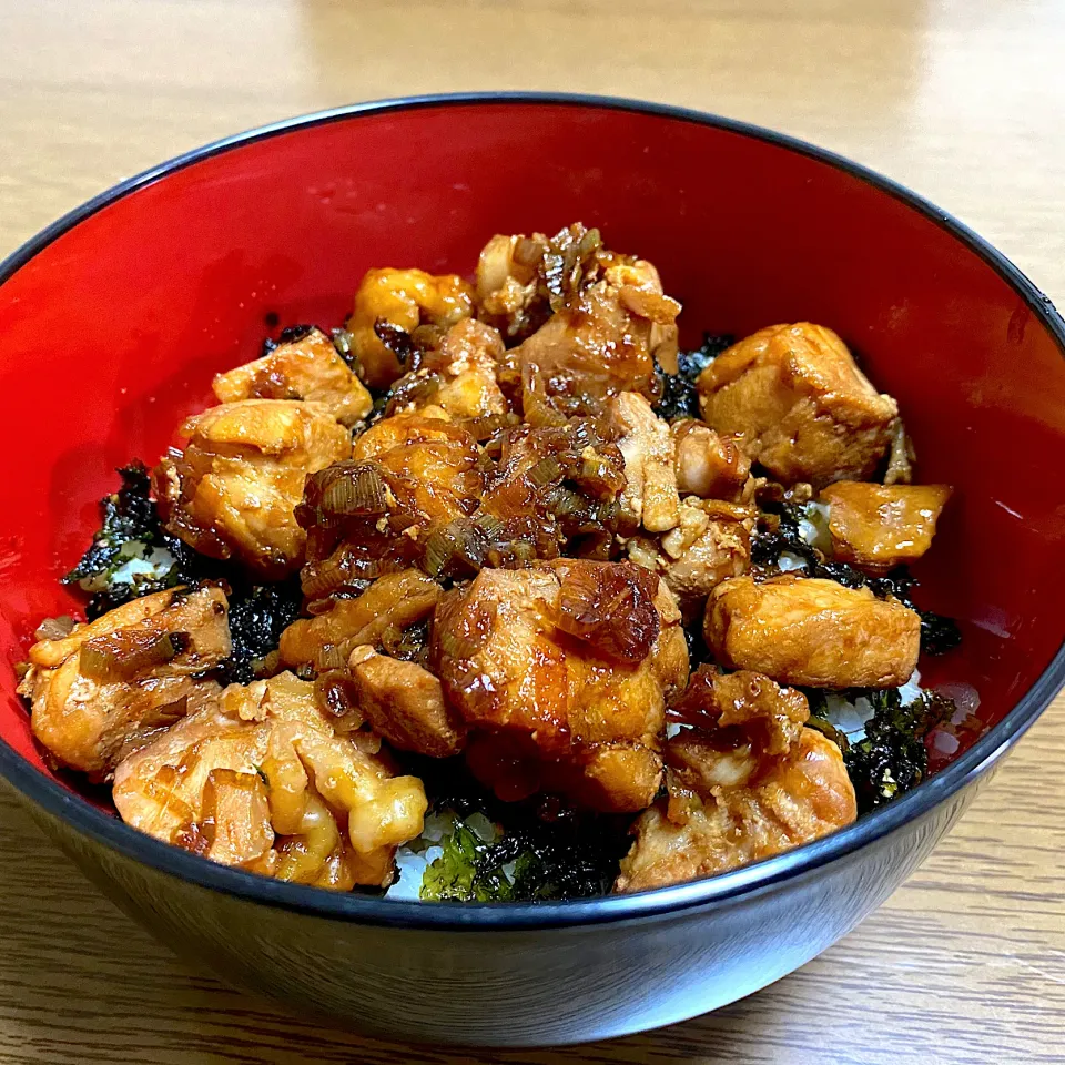 焼き鳥丼🐓|SORATOさん