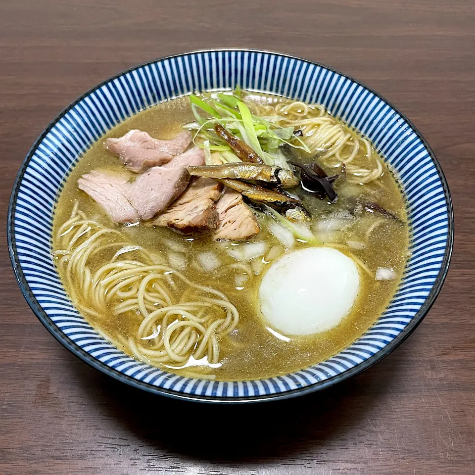 煮干しセメントラーメン|dashi menjiroさん