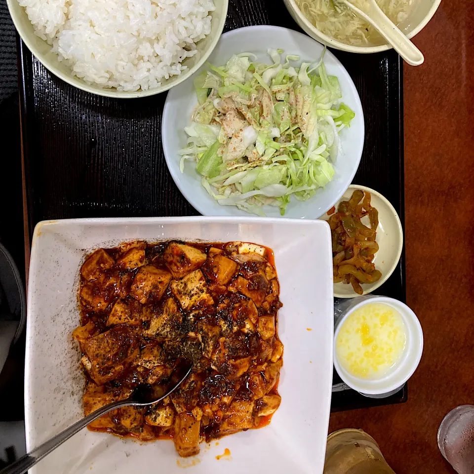 Snapdishの料理写真:晴々飯店　リアル麻婆豆腐定食|よだみなさん