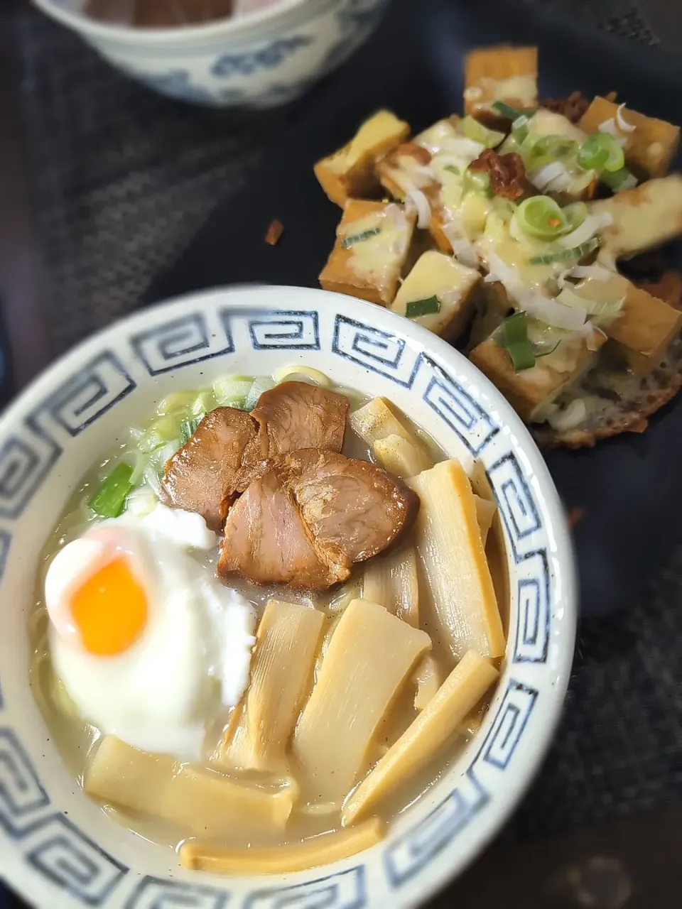 Snapdishの料理写真:スガキヤ和風豚骨ラーメン＆厚揚げチーズ|テケテケさん