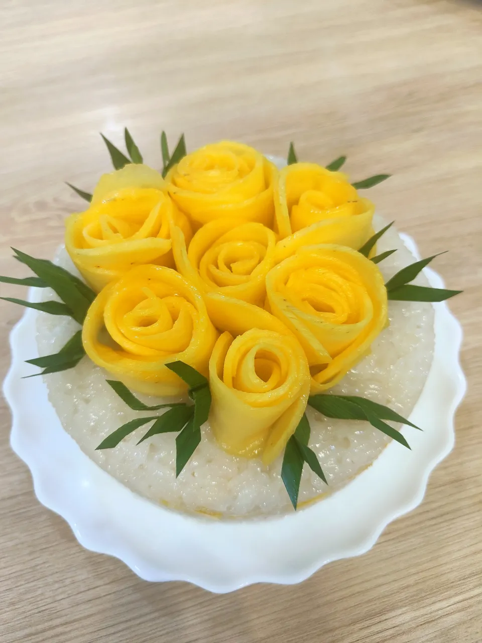 Snapdishの料理写真:Thai Food 🇹🇭 Mango Sticky Rice Cake|kellymyliana_tew@yahoo.com.sgさん