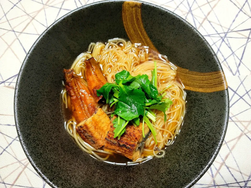 Snapdishの料理写真:鰻の煮そうめん|しまりおさん