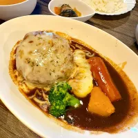 Snapdishの料理写真:煮込みチーズハンバーグ|ひろさん