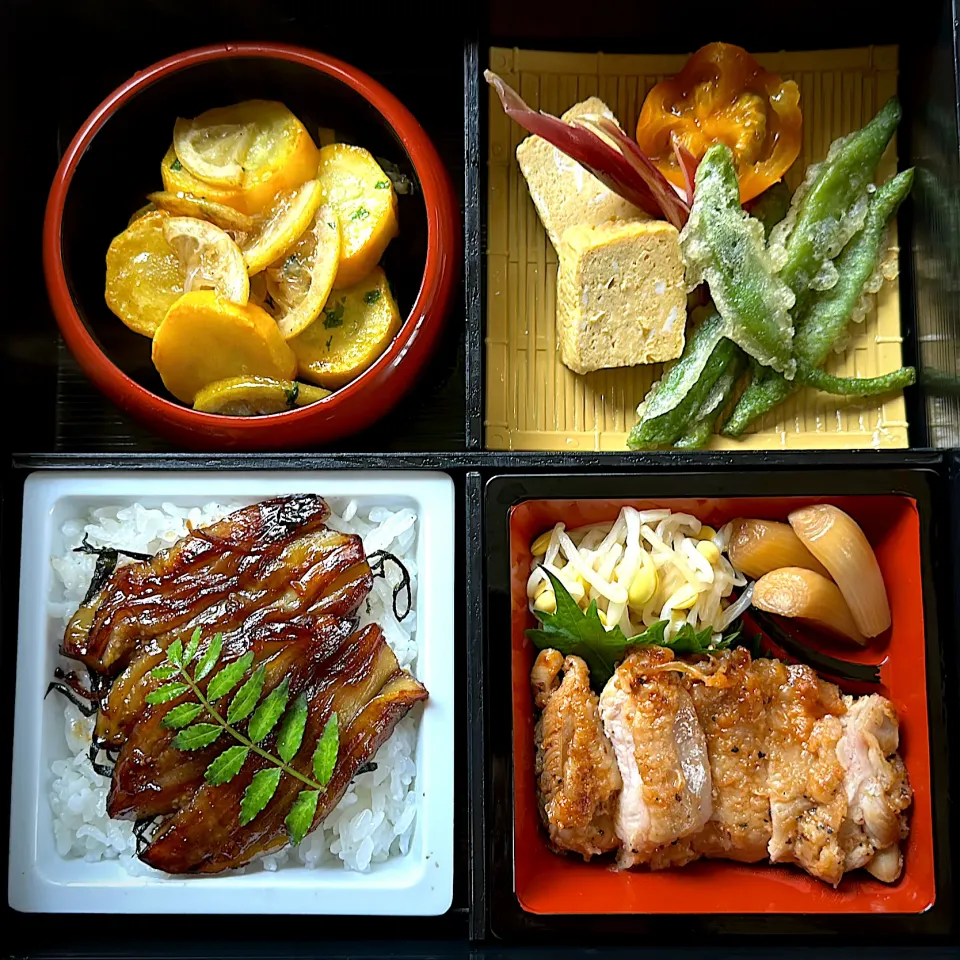 Snapdishの料理写真:チキンステーキと茄子の蒲焼でおつまみ弁当|くまちゃんさん