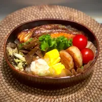 Snapdishの料理写真:鮭弁当|Nikoさん