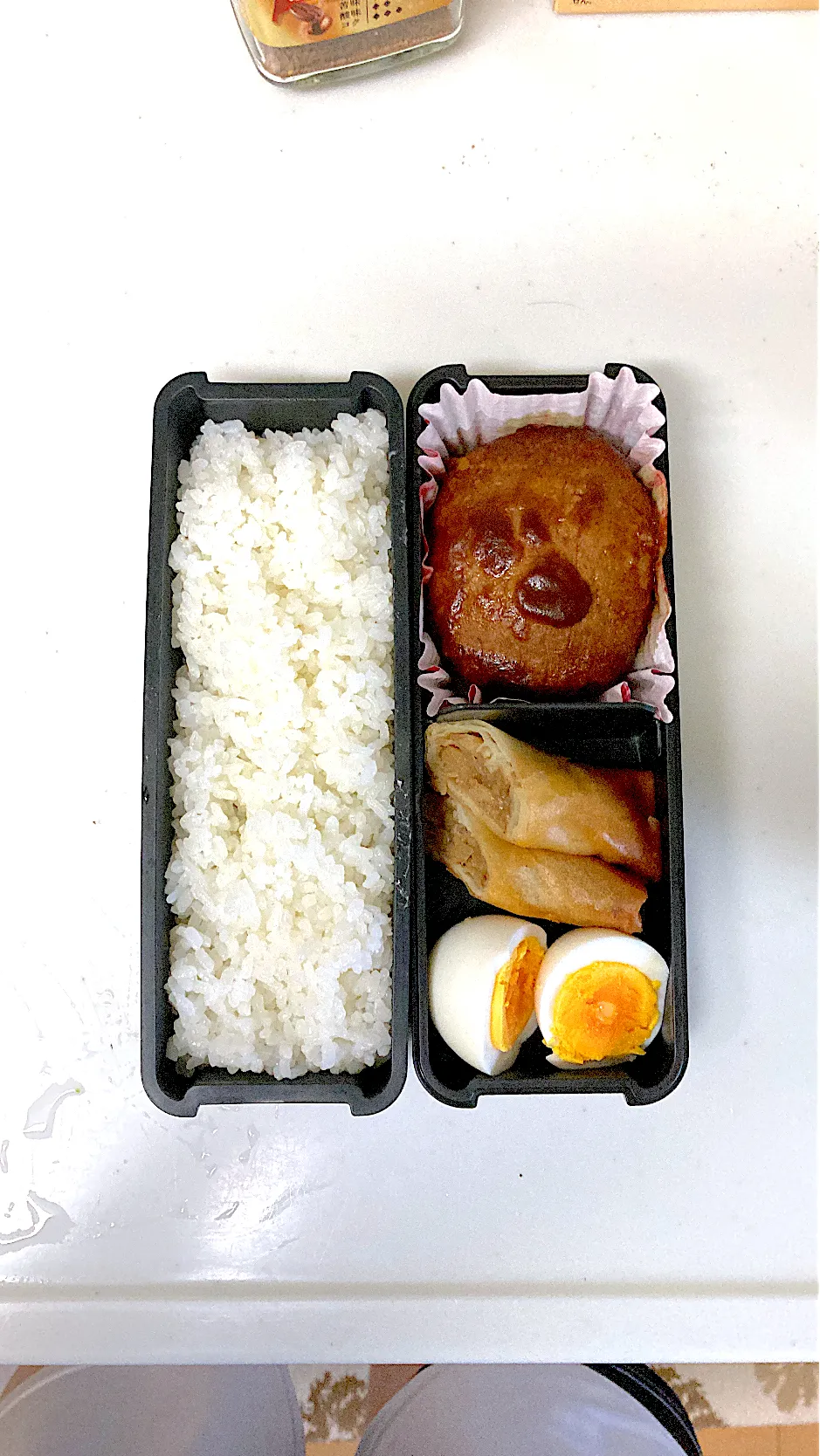 高3になった次男くんへ　ハンバーグと春巻き弁当|晴れ時々弁当さん