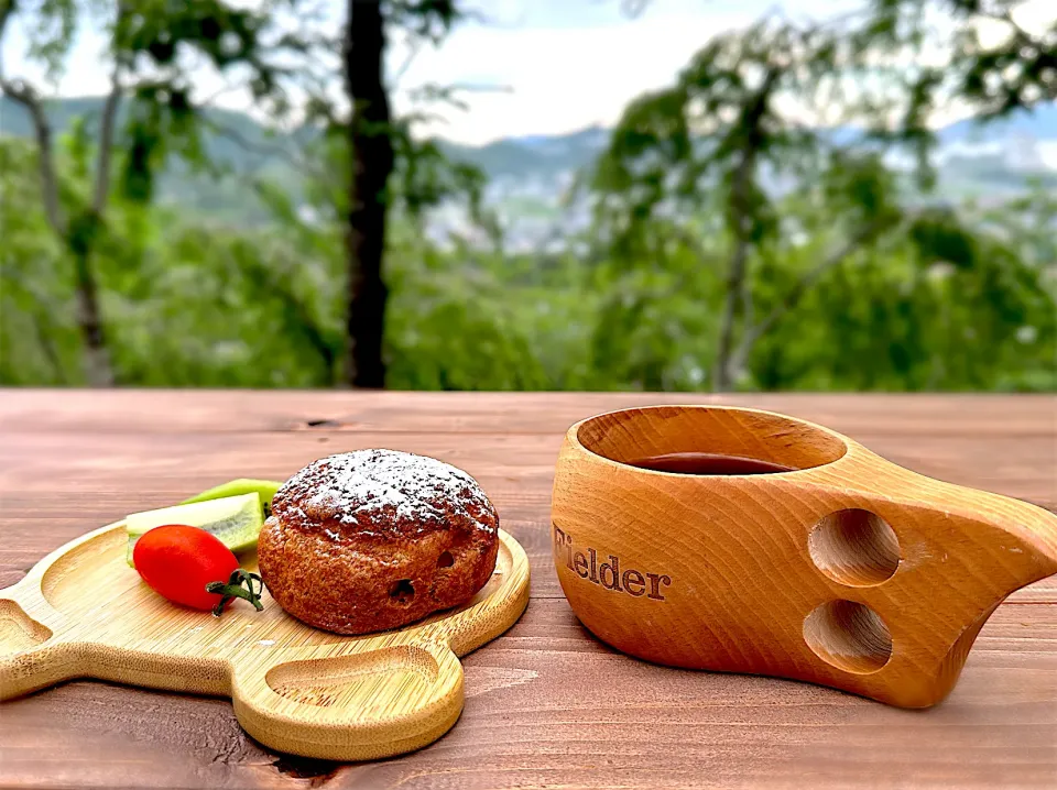 キャンプの朝飯　シュークリーム(手抜き)|Nobuko  Kawanishiさん