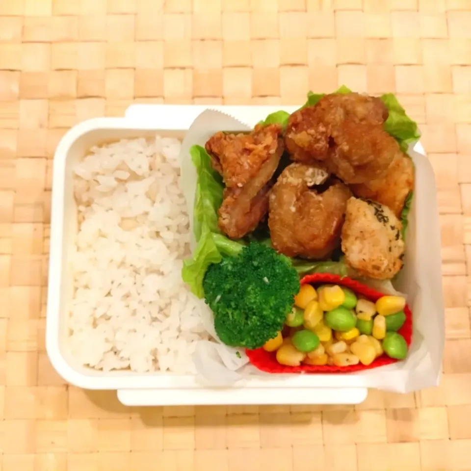 Snapdishの料理写真:唐揚げ弁当|mmmさん