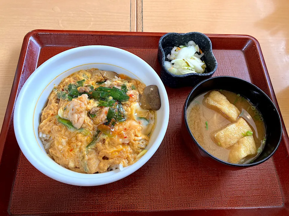 レバニラ親子丼|しのぶさん