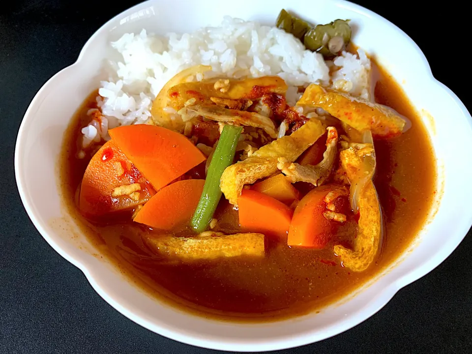 油揚げと野菜のカレー|そらまめさん