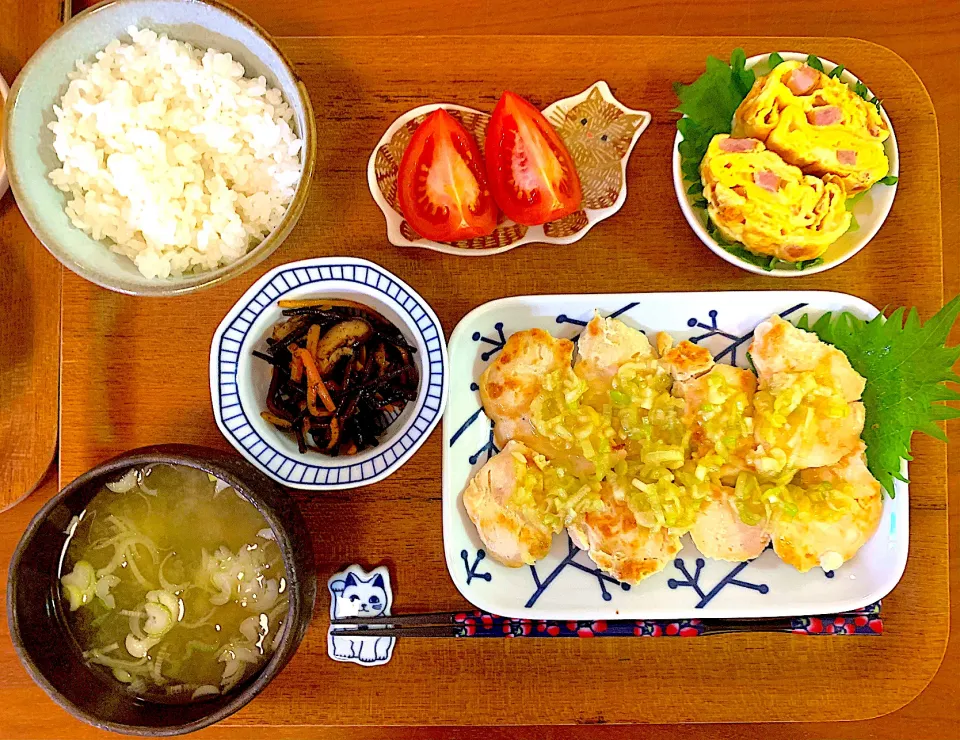 鶏むね肉のタン塩風とたっぷりウインナーチーズ卵焼きの献立|すずさん