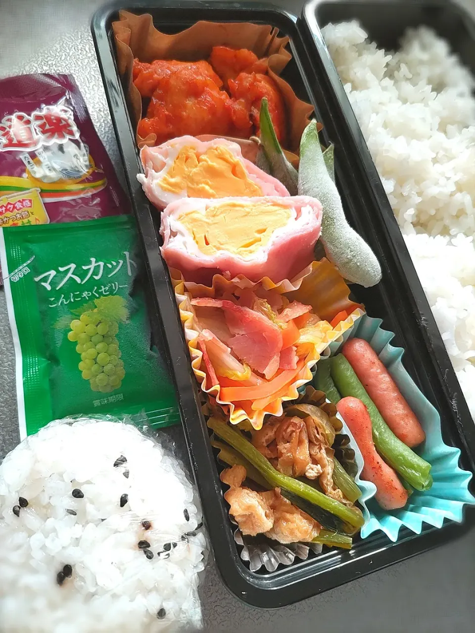 本日のお弁当
作り置きヤンニョムチキン
レンジでハムエッグ
作り置き白菜ベーコン炒め煮
ポークビッツインゲンハーブ炒め
小松菜煮浸し
自然解凍枝豆|Kaoriさん