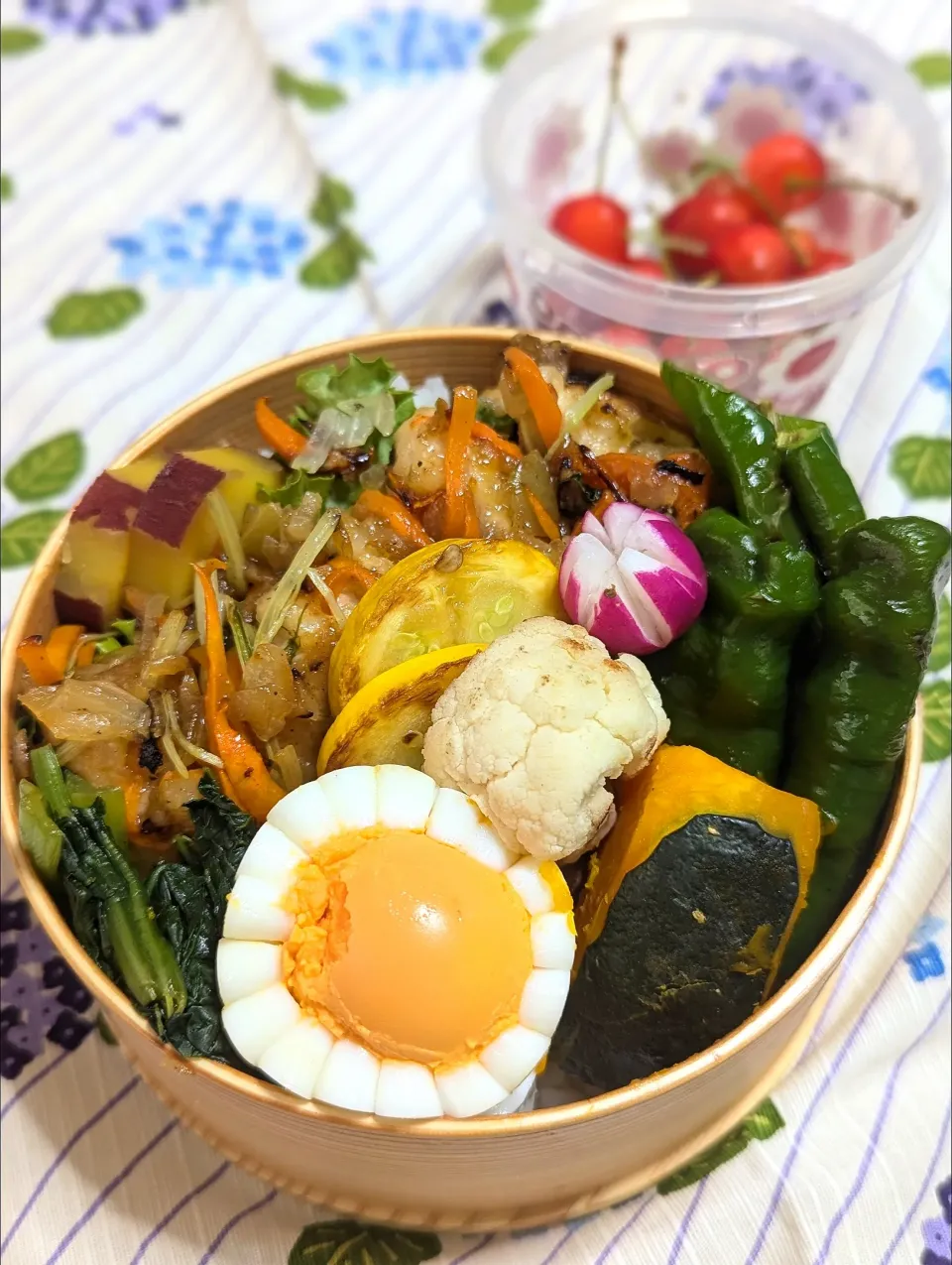 本日のお弁当〜鶏むね肉の玉ねぎまみれ弁当|f.1125beさん