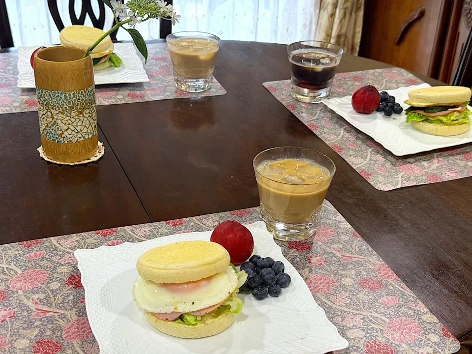 イングリッシュマフィンでサンドイッチ🥪|Seikoさん