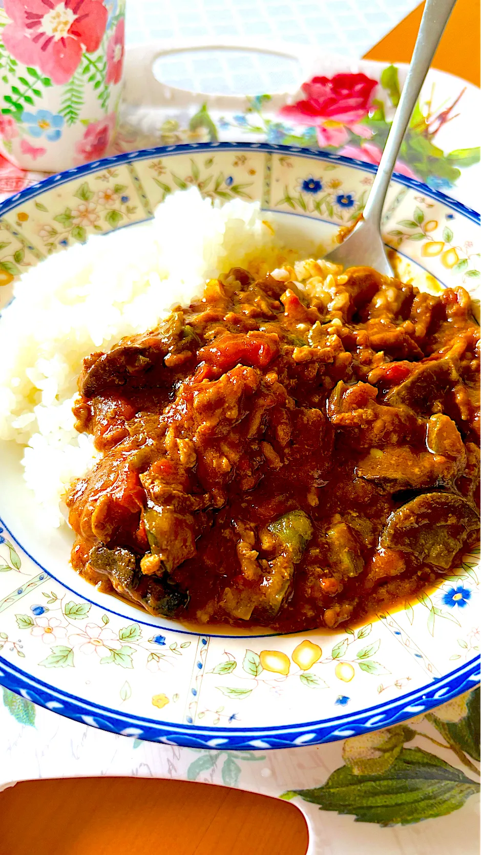 夏野菜たっぷりのキーマカレー🍅🍆🥒|ちはるさん