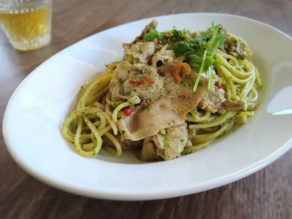 豚肉とパクチーのスパゲティ|古尾谷りかこさん