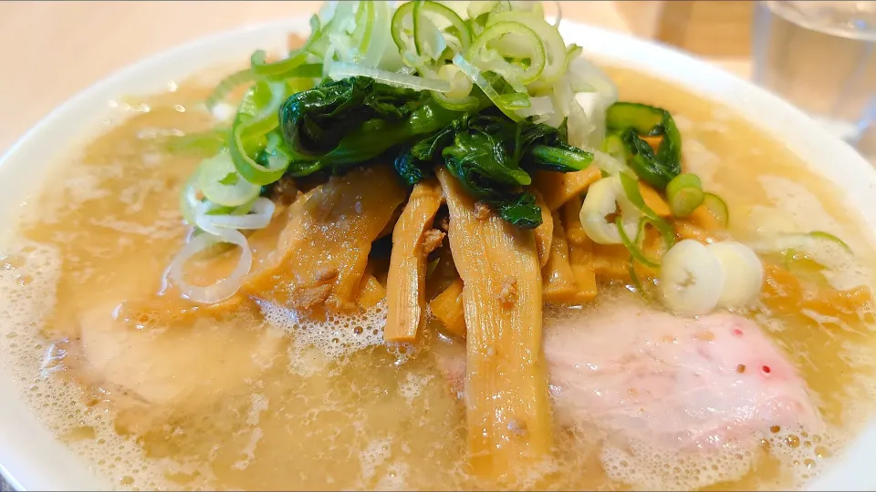 【TRYラーメン大賞2023 新店総合
＆MIX部門1位】
【ラーメン店主500人が選ぶ 
Japan Best Ramen Awards TOP 50】
【食べログ ラーメン TOKYO 百名店
2023 選出店】
桜上水 船越
塩中華そば (1,000円)
＋メンマ並 (150円)
＠桜上水3分　
24154 (165,867)   

|大脇さん