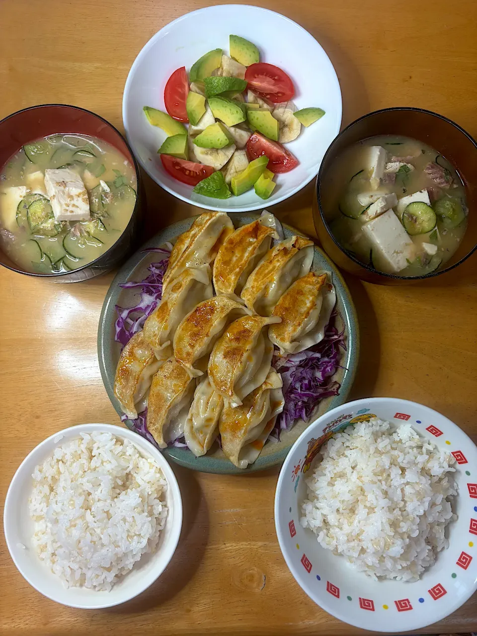 Snapdishの料理写真:餃子の王将🥟焼いたのを買いましたよ|Makokoさん