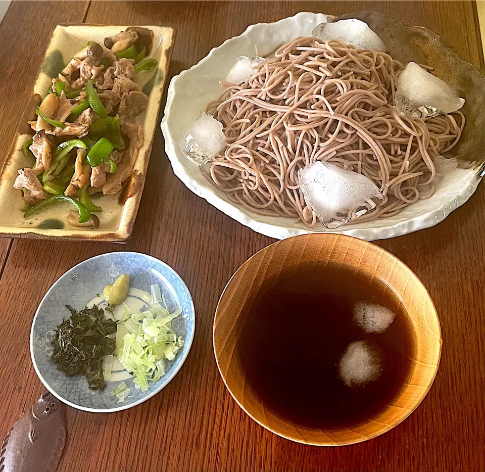 ランチ♯蕎麦♯青椒肉絲|小松菜さん