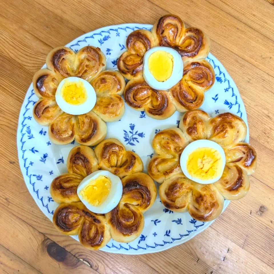 Snapdishの料理写真:久しぶりのパン作り🥨クローバーパン🍀|まゆめろさん