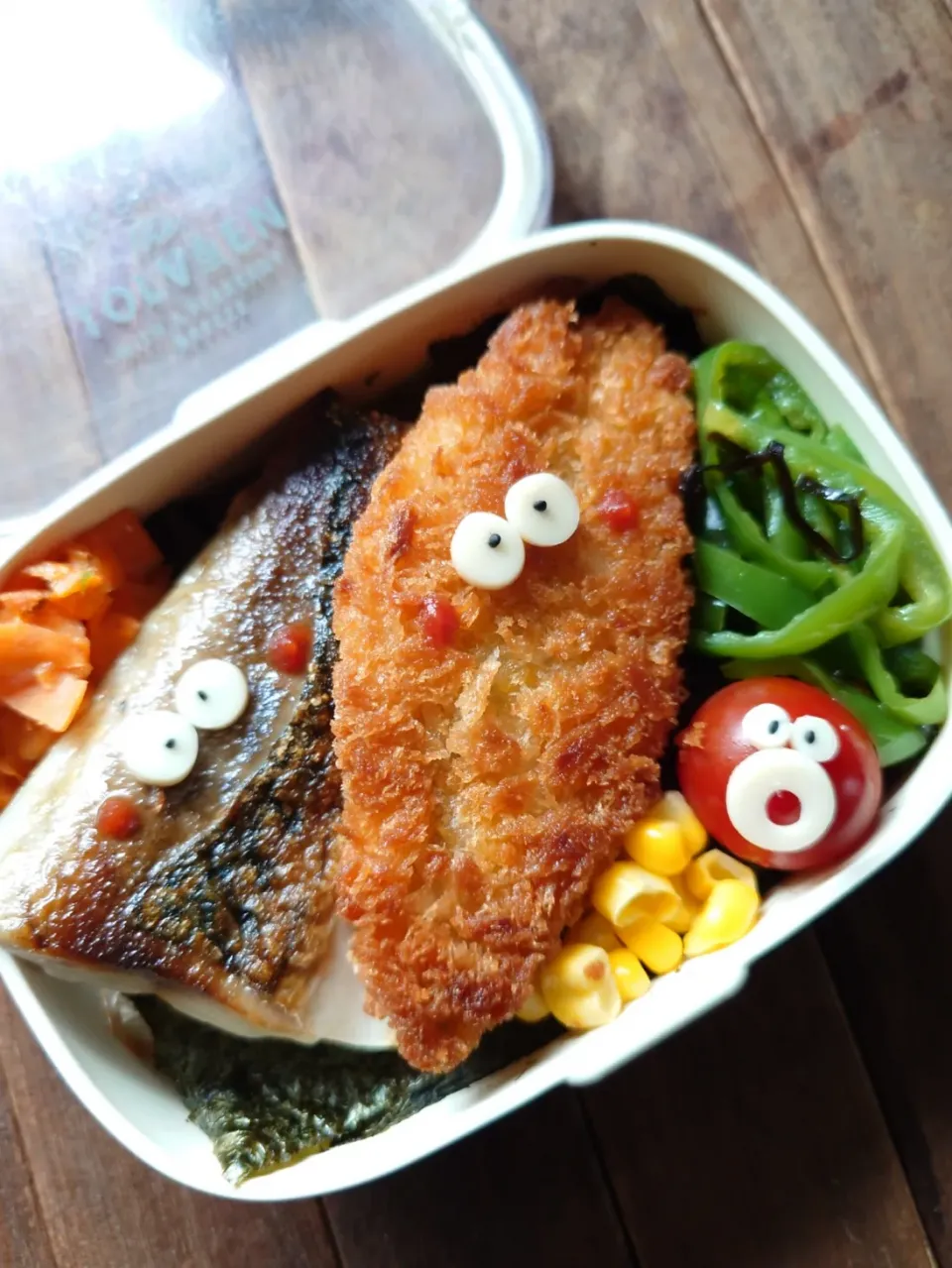 漢の…次女用🍱鯖の塩焼きと白身魚フライの海苔弁当|ᵏᵒᵘさん