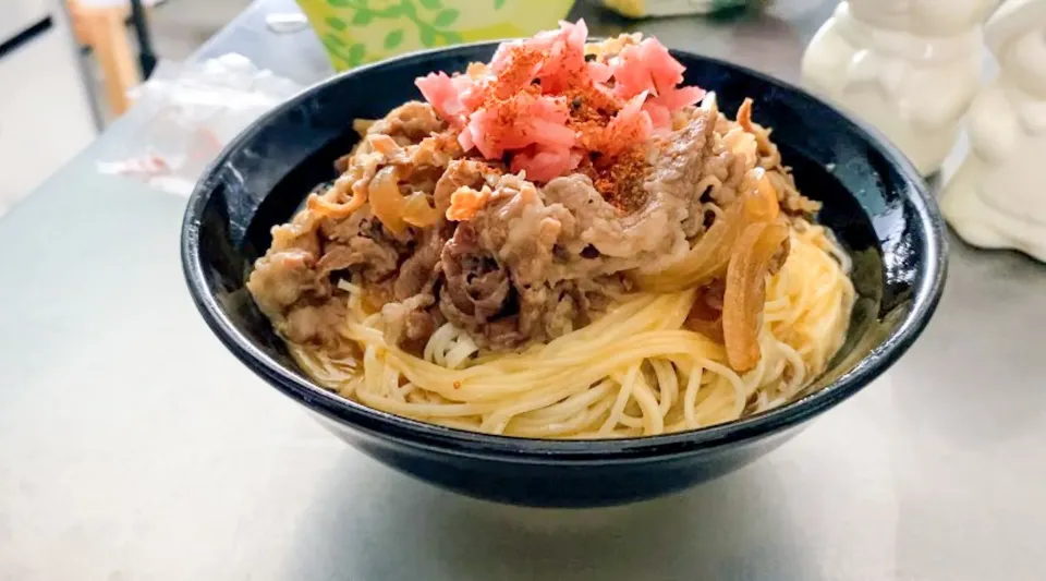 牛丼ならぬ、牛皿そうめん|ぶりてりあさん