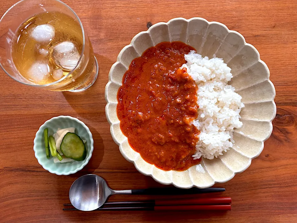 今日のお昼ごはん(トマトのキーマカレー、浅漬け)|cocomikaさん